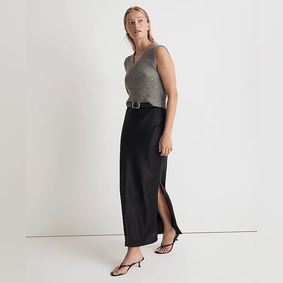 Madewell Dresses & Skirts - Madewell satin Maxi Slip Skirt